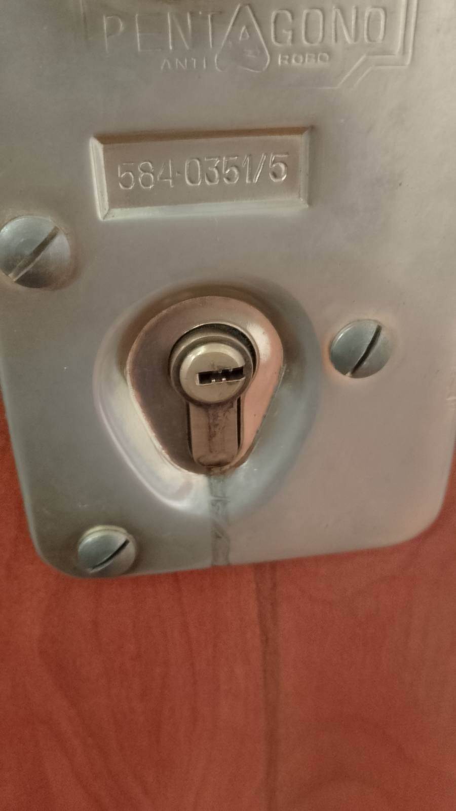Apertura de puerta de casa - trabajo realizado