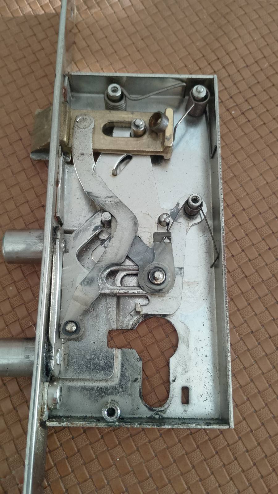 Apertura de puerta de casa - trabajo realizado
